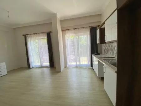 Daalaman Merkezde Kiraalık 1+1 Sıfır Eşyalı Daire.