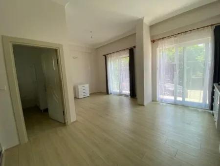 Daalaman Merkezde Kiraalık 1+1 Sıfır Eşyalı Daire.