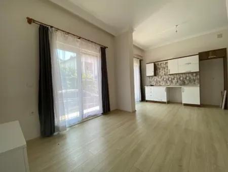 Daalaman Merkezde Kiraalık 1+1 Sıfır Eşyalı Daire.