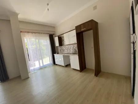 Daalaman Merkezde Kiraalık 1+1 Sıfır Eşyalı Daire.