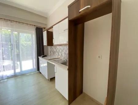 Daalaman Merkezde Kiraalık 1+1 Sıfır Eşyalı Daire.